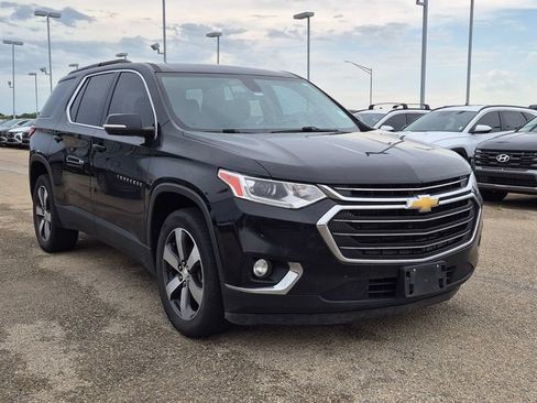 Used 2019 Chevrolet Traverse LT w/ LT Premium Package FWD image 1