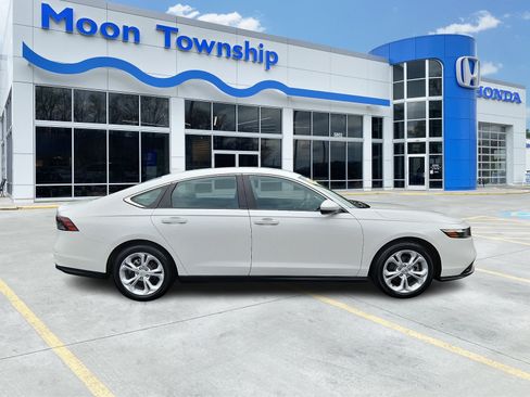 Used 2025 Honda Accord LX image 7