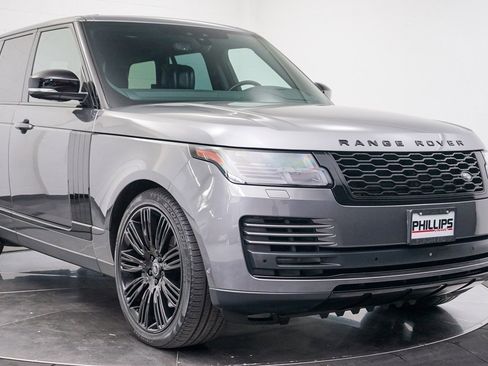 Used 2019 Land Rover Range Rover Supercharged image 14