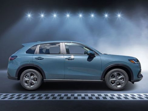 New 2026 Honda HR-V LX image 2