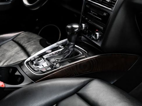 Used 2017 Audi Q5 2.0T Premium Plus w/ Technology Package image 31