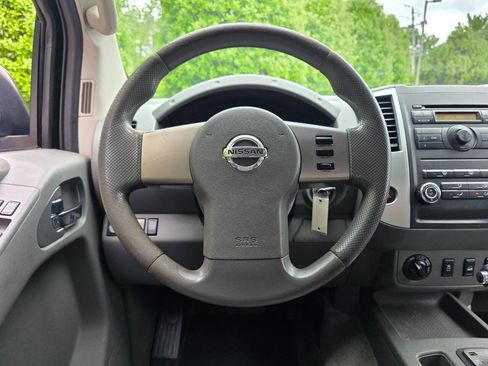 Used 2012 Nissan Frontier SV AWD/4WD image 20