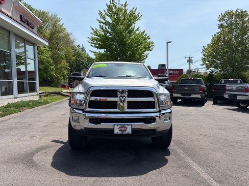 Used 2017 RAM 2500 SLT AWD/4WD image 3