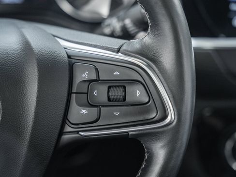 Used 2023 Buick Encore GX Essence w/ Experience Buick Package image 32