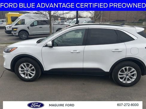 Used 2021 Ford Escape SE w/ Cold Weather Package image 9