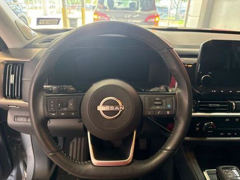Certified 2024 Nissan Pathfinder Platinum w/ Cargo Package FWD image 12