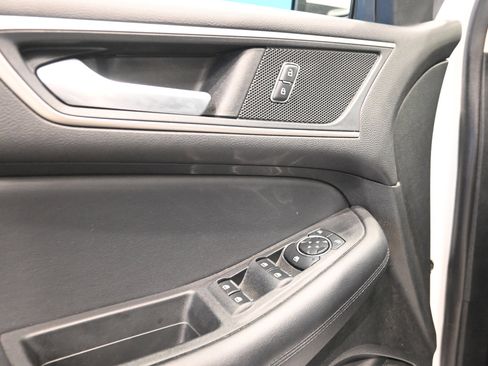 Certified 2023 Ford Edge SEL image 16