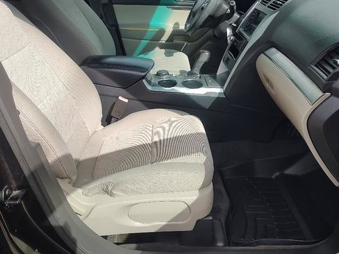 Used 2013 Ford Explorer 4WD w/ Class III Trailer Tow Pkg image 18