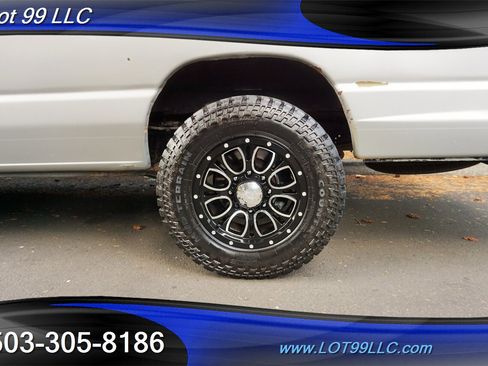 Used 2009 Ford E-350 and Econoline 350 Extended Super Duty image 32