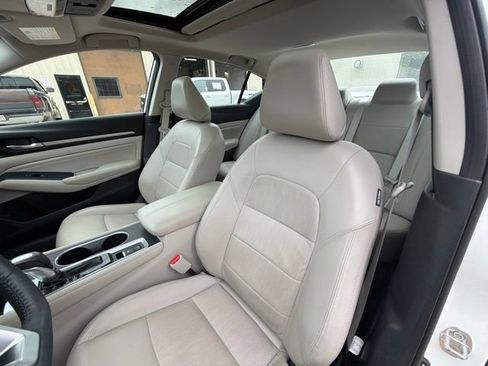 Used 2019 Nissan Altima 2.5 Platinum FWD image 19