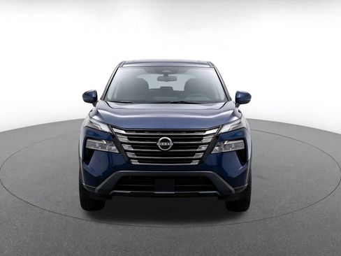 Used 2025 Nissan Rogue SV AWD/4WD image 2