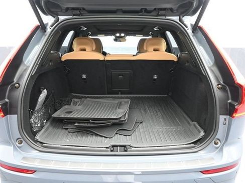 Used 2023 Volvo XC60 B6 Ultimate w/ Protection Package Premier AWD/4WD image 27