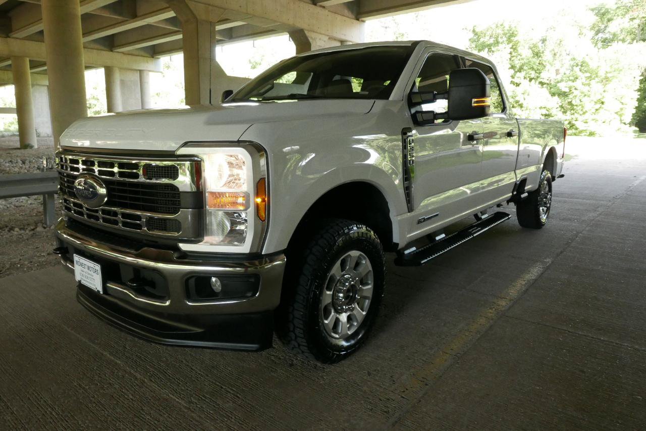 Used 2024 Ford F350 XLT AWD/4WD image 23