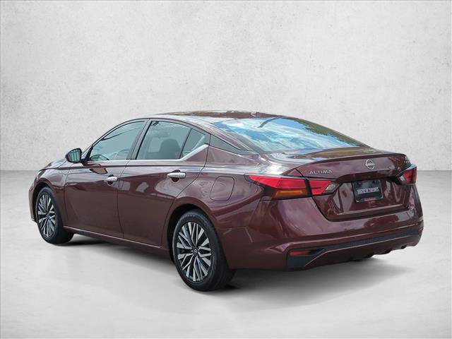 Used 2024 Nissan Altima 2.5 SV FWD image 8