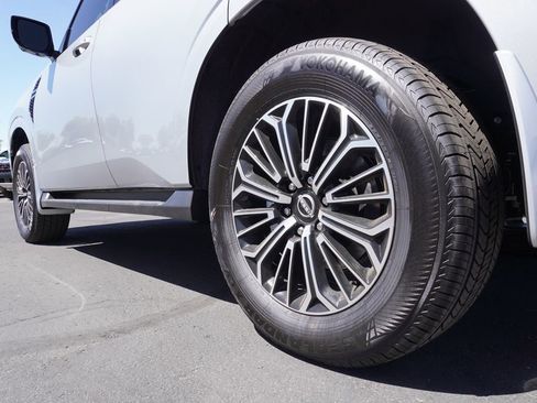 New 2025 Nissan Armada SL w/ Captain's Chari Seat Package image 6