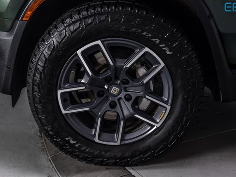 Used 2023 Rivian R1T Adventure image 8