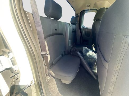 Certified 2024 Nissan Frontier SV w/ Technology Package image 25