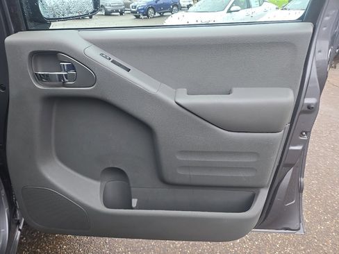 Used 2021 Nissan Frontier SV image 14