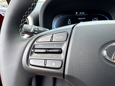 New 2025 Hyundai Venue Limited image 15