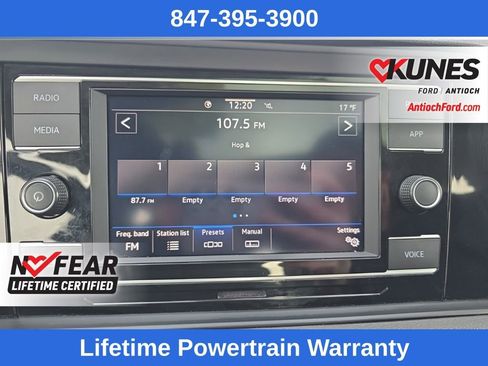 Used 2024 Volkswagen Jetta SE image 32