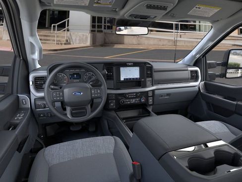 New 2026 Ford F450 XLT w/ XLT Value Package AWD/4WD image 9