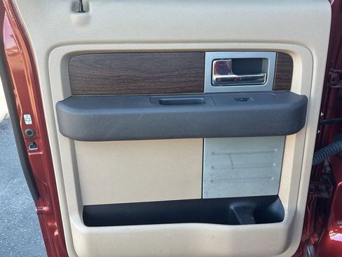 Used 2014 Ford F150 Lariat w/ Equipment Group 502A Luxury image 10