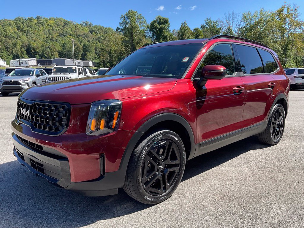 Used 2024 Kia Telluride EX X-Line AWD/4WD image 3