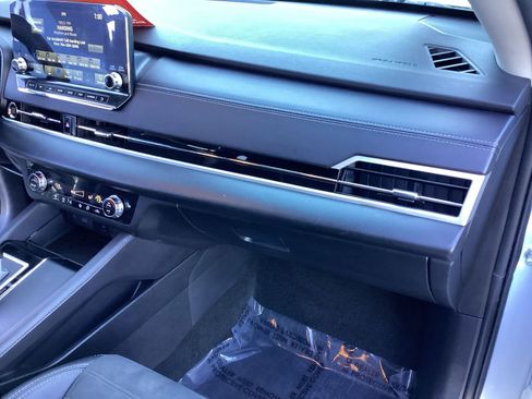 Used 2024 Mitsubishi Outlander SE Black Edition image 19