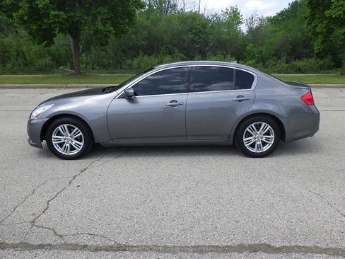 Used 2011 INFINITI G25 RWD image 2