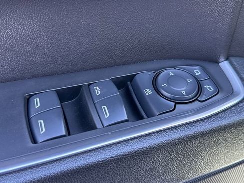 Used 2025 GMC Sierra 1500 Elevation image 22