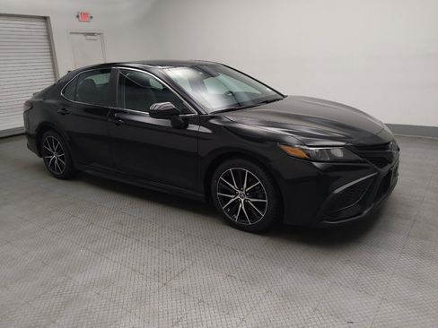 Used 2021 Toyota Camry SE image 11