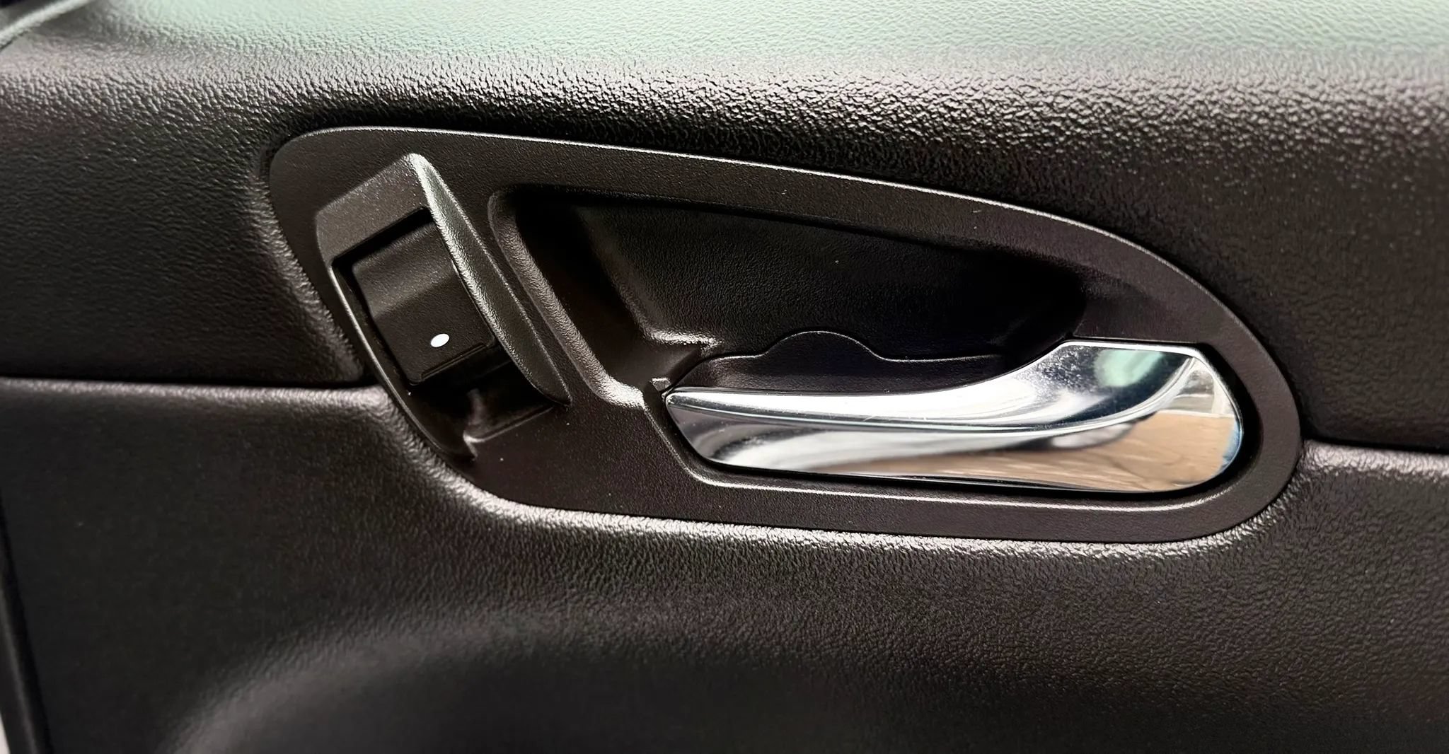 Used 2010 Chevrolet Impala LS FWD image 26