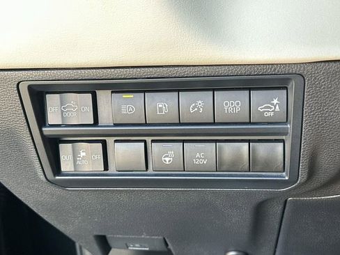 Used 2024 Toyota Tundra Capstone image 17