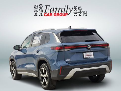New 2026 Volkswagen Tiguan SE image 3