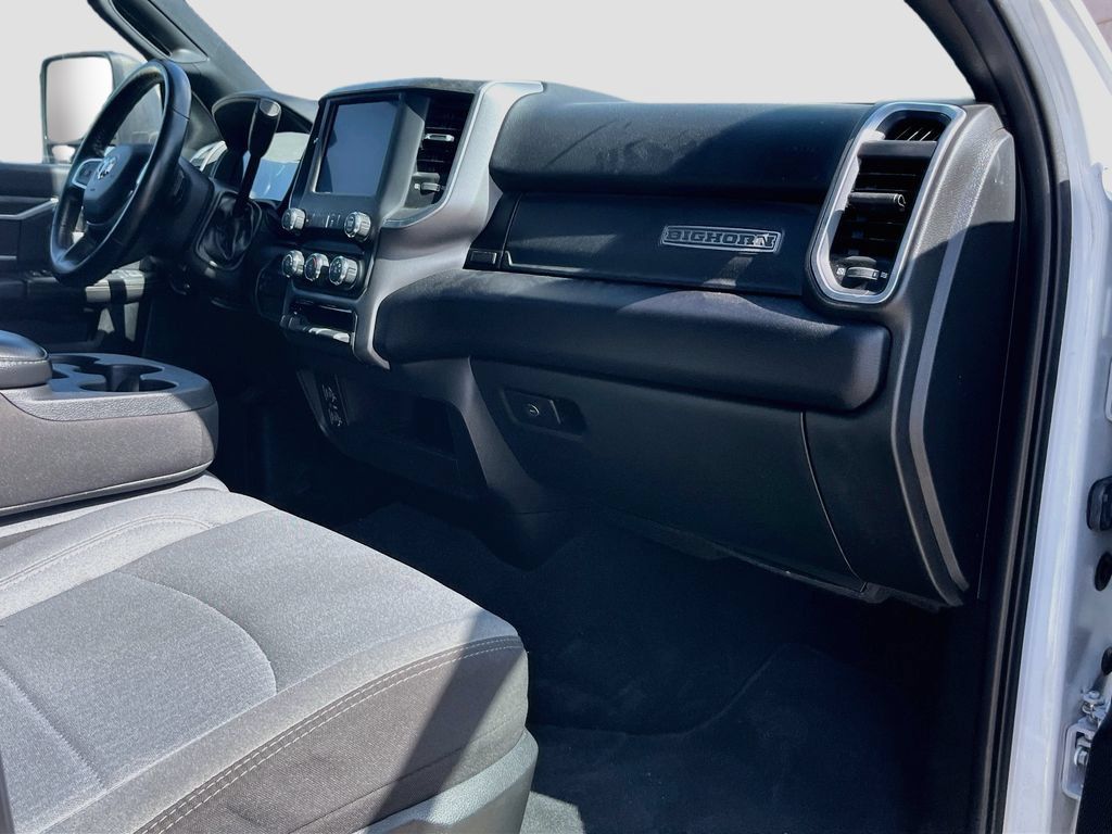 Used 2024 RAM 2500 Big Horn AWD/4WD image 28