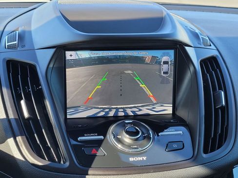 Used 2019 Ford Escape Titanium image 14