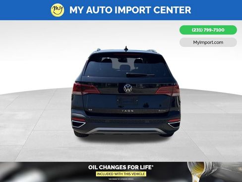 Used 2024 Volkswagen Taos SE AWD/4WD image 6