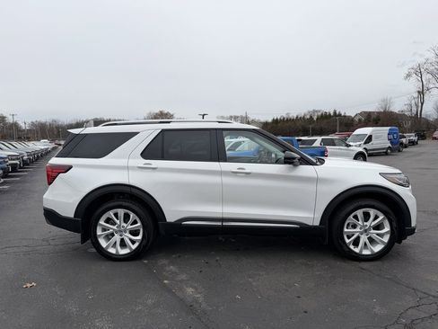 Certified 2025 Ford Explorer Platinum w/ Ultimate Package image 8