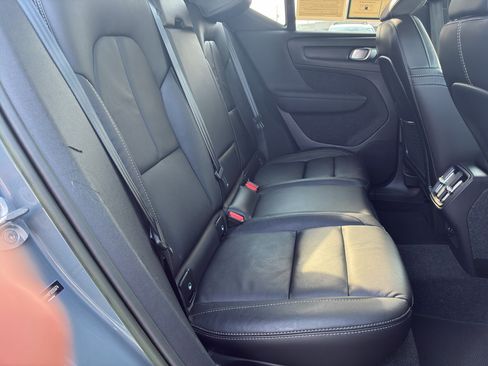 Used 2023 Volvo XC40 B4 Ultimate FWD image 24