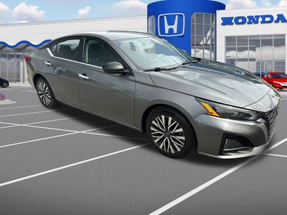 Used 2024 Nissan Altima 2.5 SV