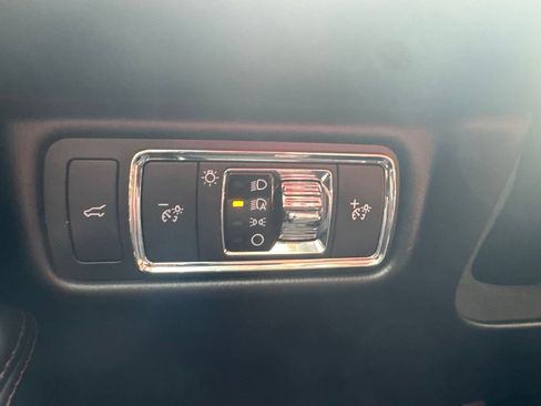 Used 2023 Lincoln Aviator AWD w/ Premium Package image 24