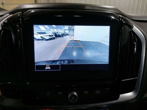 Used 2022 Chevrolet Traverse LT image 24