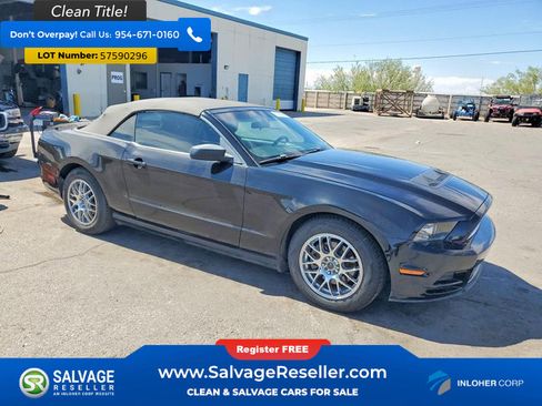 Used 2013 Ford Mustang Convertible RWD image 5