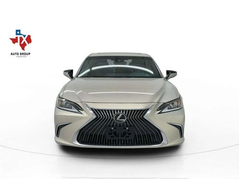 Used 2020 Lexus ES 350 w/ Premium Package image 4