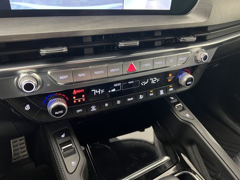 Used 2024 Kia Telluride SX Prestige X-Line AWD/4WD image 32