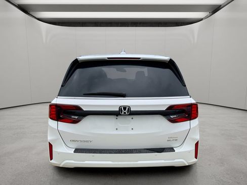 Used 2026 Honda Odyssey Elite image 5
