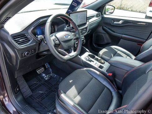 Used 2023 Ford Escape ST-Line w/ Tech Pack #1 AWD/4WD image 10
