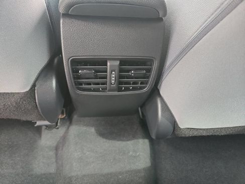 Used 2025 Toyota Corolla Cross AWD Hybrid image 18