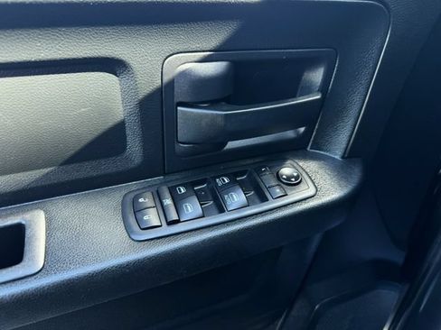 Used 2018 RAM 1500 Express w/ Black Ram 1500 Express Group RWD image 17