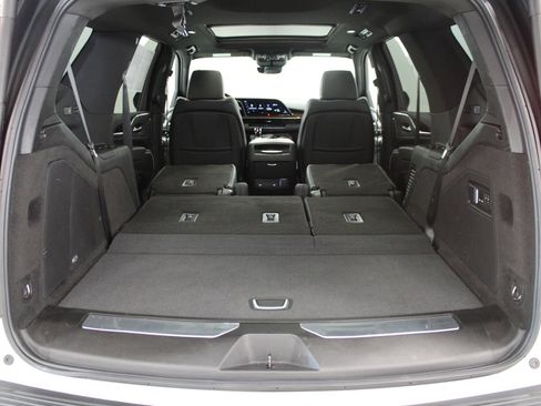 Certified 2023 Cadillac Escalade Premium Luxury image 11